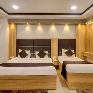 Dakha International - Karol Bagh, New India